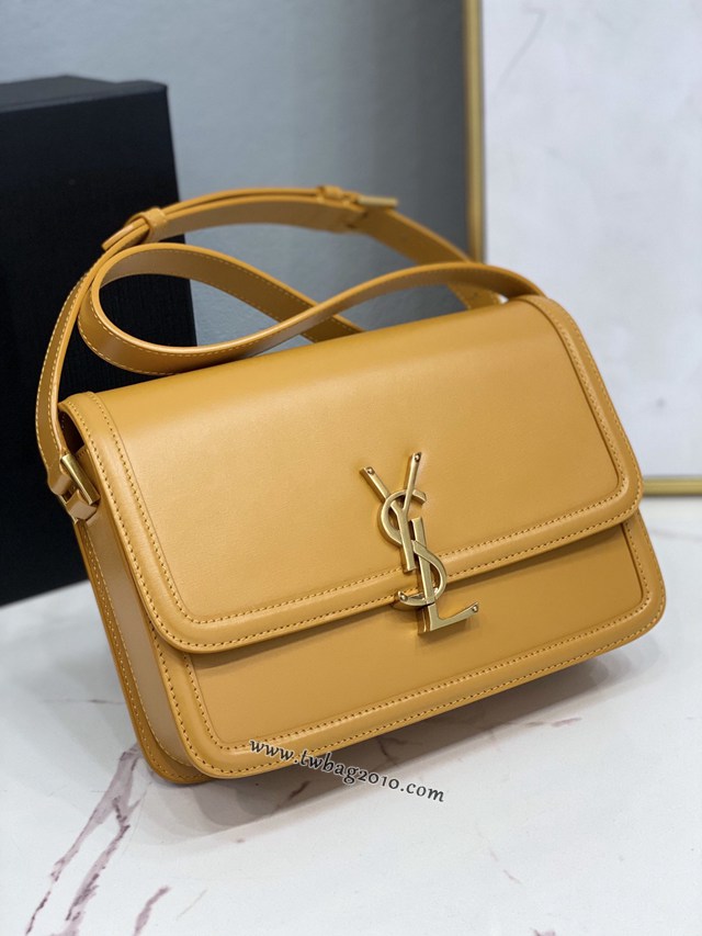 YSL专柜款女包 聖羅蘭經典款MONOGRAM金屬旋扣大號郵差包 YSL肩背斜挎包 634305  jjh1077